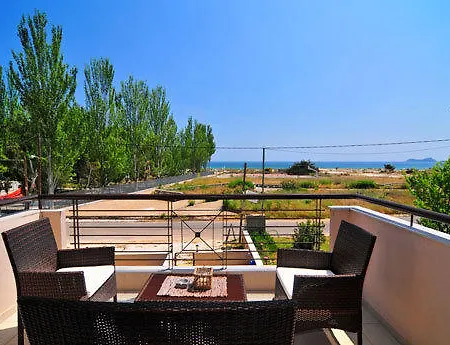 Golden Sunrise Apartment