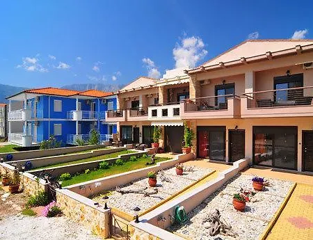 Golden Sunrise Apartment