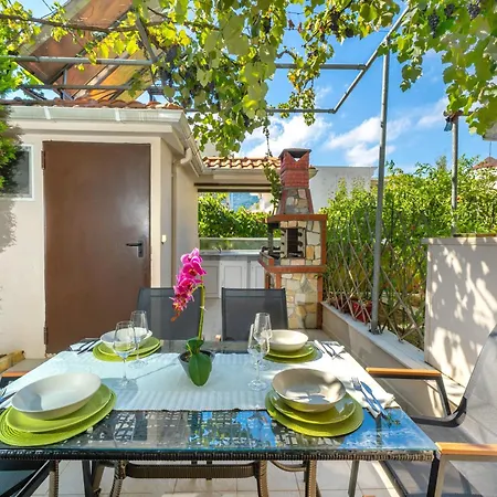 شقة Golden Sunrise خْريسيا أموذيا